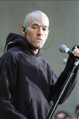 El Concierto de Michael Stipe: Un Viaje Sónico a Través del Tiempo y la Nostalgia